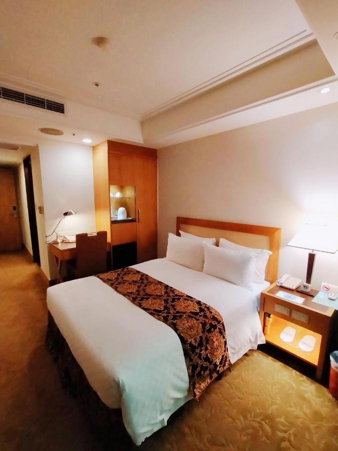 Golden China Hotel Taipei Exterior photo
