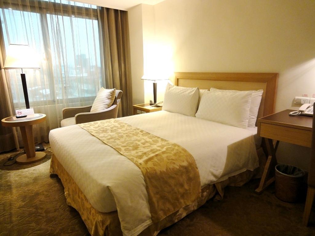 Golden China Hotel Taipei Exterior photo