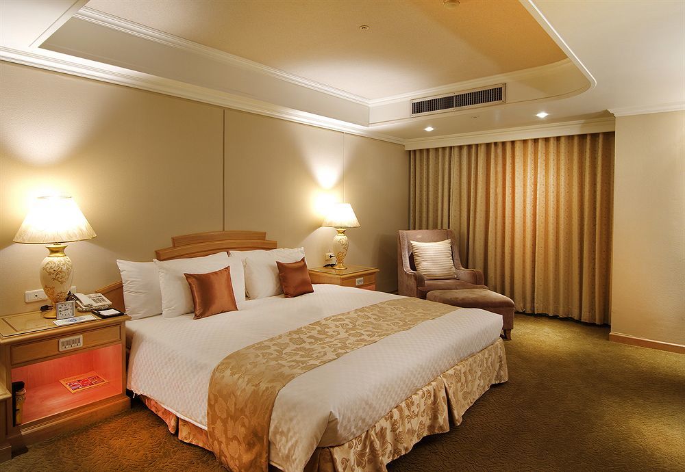 Golden China Hotel Taipei Exterior photo