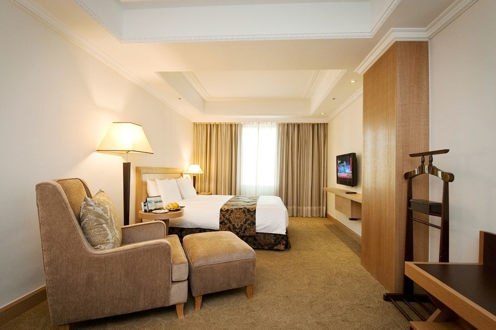 Golden China Hotel Taipei Exterior photo