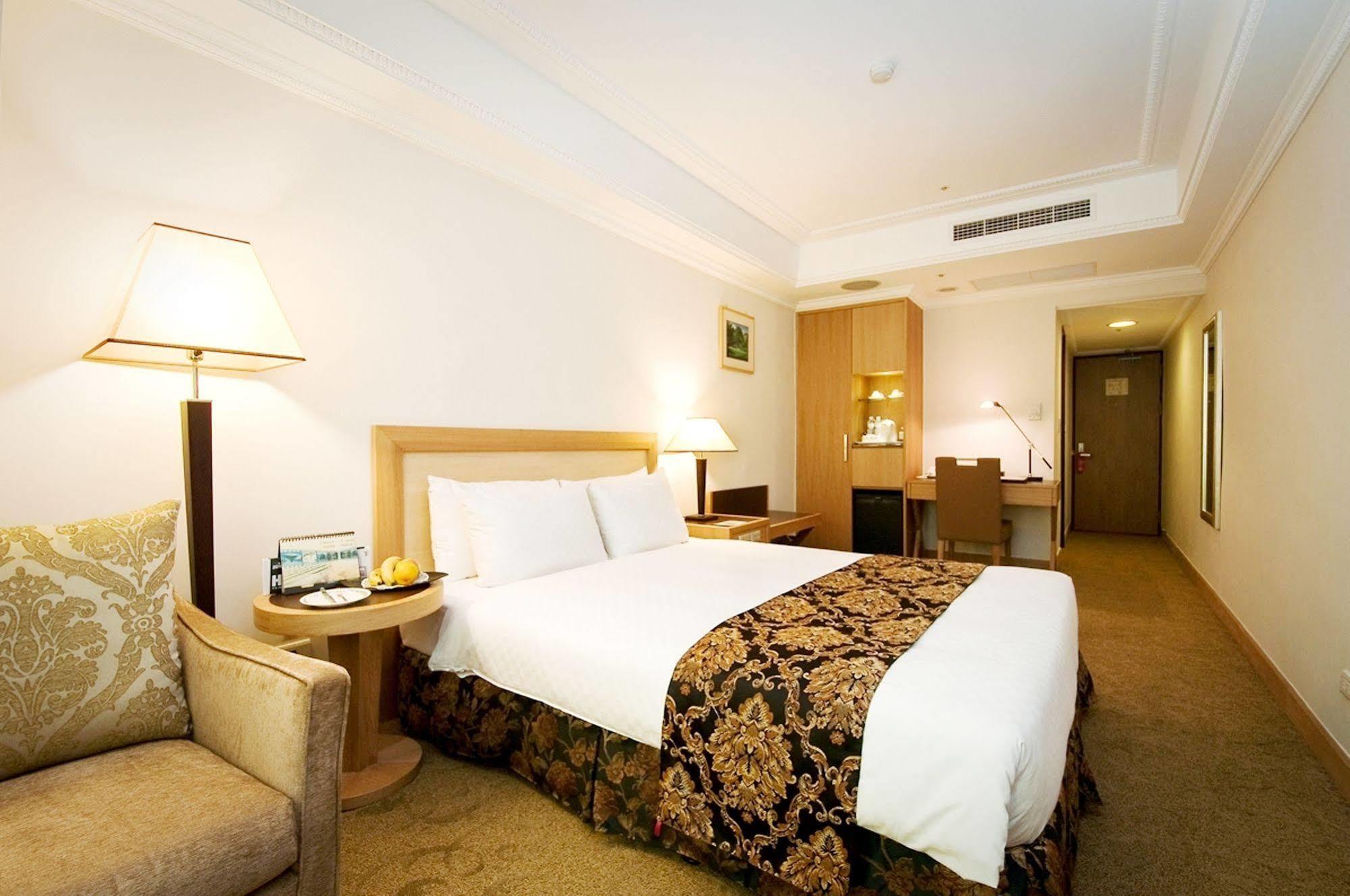 Golden China Hotel Taipei Exterior photo